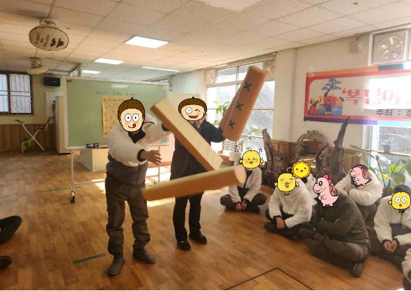 직원과 함께...jpg